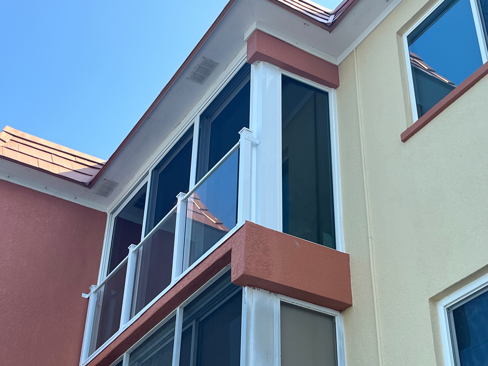 Clear View Glass | Residential & Commercial Glass Installs